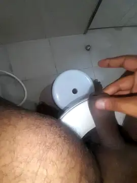 Snapshot of workoutsaurabh chatting on March 23, 2025, 2:04 am workoutsaurabh online show from March 23, 2025, 2:04 am