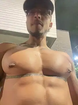 Snapshot of Alex_Teau chatting on February 26, 2025, 12:20 am Alex Teau online show from February 26, 2025, 12:20 am