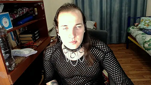 Snapshot of EvaMiron chatting on February 21, 2025, 5:53 pm EvaMiron online show from February 21, 2025, 5:53 pm