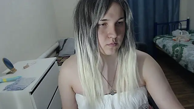 EvaMiron online show from February 27, 2026, 10:09 pm