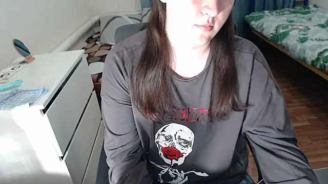 EvaMiron online show from December 3, 2025, 2:16 pm