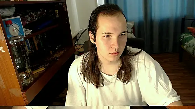 Snapshot of EvaMiron chatting on February 16, 2025, 7:15 am EvaMiron online show from February 16, 2025, 7:15 am