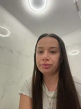 deliaroyal online show from October 25, 2025, 1:12 pm