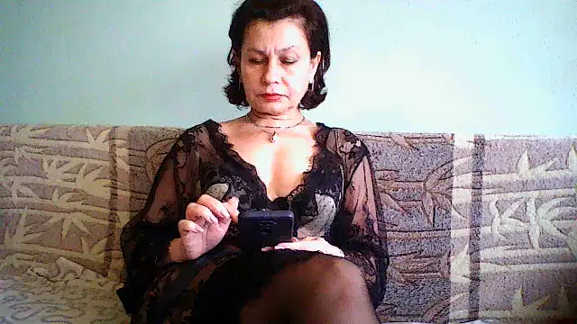 Snapshot of Mat_Elenore chatting on February 12, 2025, 6:19 am Mat Elenore online show from February 12, 2025, 6:19 am