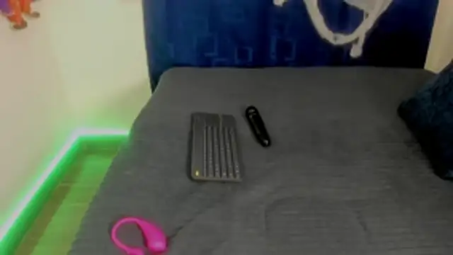 Snapshot of Keket_Smitth chatting on October 21, 2025, 8:30 pm Keket Smitth online show from October 21, 2025, 8:30 pm