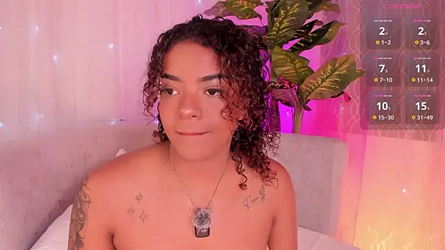 Iris hott1 online show from October 8, 2025, 3:19 am