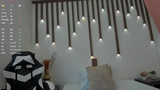 megan cooper28 online show from November 4, 2025, 7:17 pm