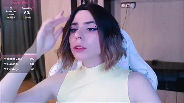 FemAlexa  online show from February 9, 2025, 5:33 pm