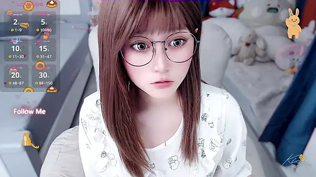 Snapshot of Sweet-18wanwan chatting on August 5, 2026, 1:38 pm Sweet-18wanwan online show from August 5, 2026, 1:38 pm