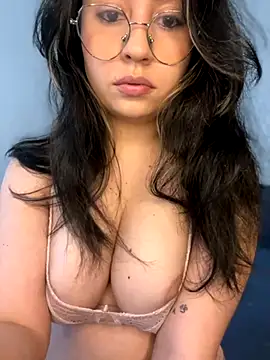 marie2  online show from September 25, 2025, 5:41 pm