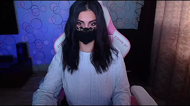 Snapshot of __Yasmina__ chatting on October 19, 2025, 4:37 am Yasmina online show from October 19, 2025, 4:37 am