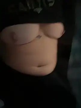 Everlyrose27 online show from September 30, 2025, 2:23 pm