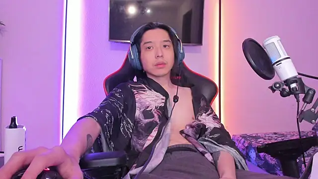 wexlee7 online show from November 9, 2025, 12:47 am