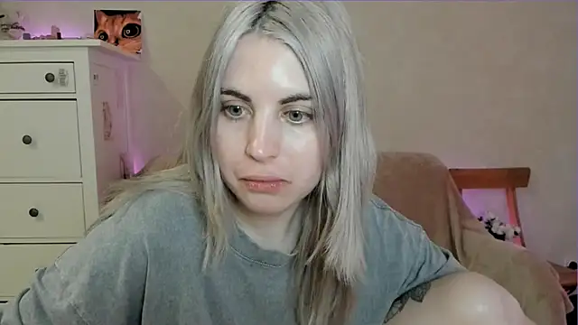 Snapshot of pawpaws chatting on April 19, 2026, 1:34 pm pawpaws online show from April 19, 2026, 1:34 pm