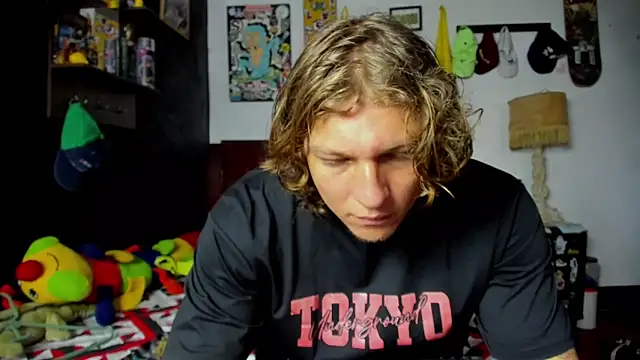 Tom Krakow online show from February 2, 2026, 7:02 pm