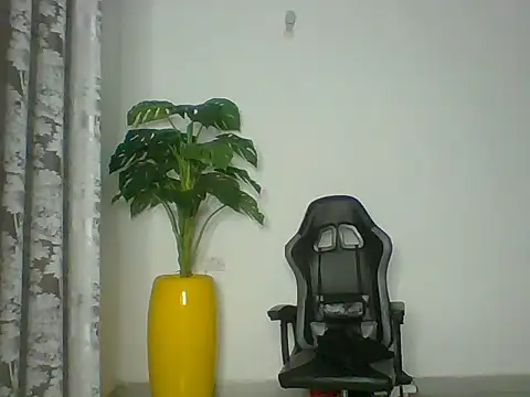 Snapshot of rosey_cheeks chatting on February 18, 2026, 1:03 am rosey cheeks online show from February 18, 2026, 1:03 am