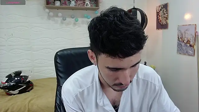 DmitriSanders online show from February 11, 2025, 2:46 am