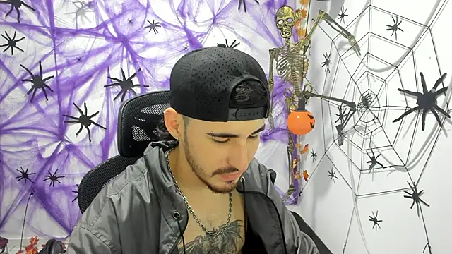 DmitriSanders online show from September 29, 2025, 9:42 pm