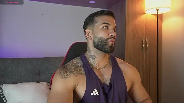 MarkHazze online show from February 24, 2026, 12:33 am