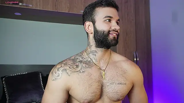 MarkHazze online show from October 13, 2025, 8:32 pm