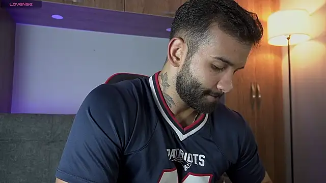 MarkHazze online show from February 8, 2026, 11:57 pm