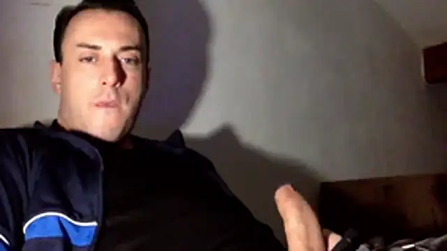 Snapshot of mainnrd chatting on January 7, 2026, 10:48 pm mainnrd online show from January 7, 2026, 10:48 pm