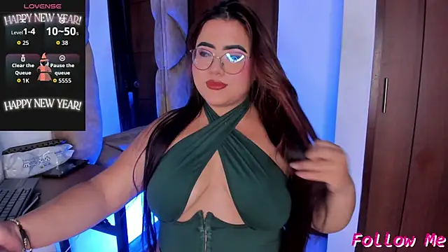 naatashamendozaa online show from October 2, 2025, 3:43 am