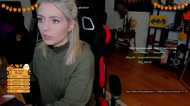 Snapshot of Lisaonthemoon chatting on October 30, 2025, 7:00 pm Lisaonthemoon online show from October 30, 2025, 7:00 pm