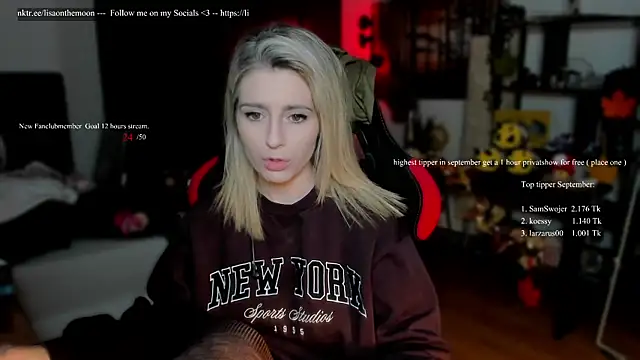 Snapshot of Lisaonthemoon chatting on September 17, 2025, 6:10 pm Lisaonthemoon online show from September 17, 2025, 6:10 pm