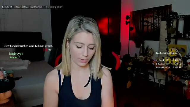 Snapshot of Lisaonthemoon chatting on September 27, 2025, 1:06 pm Lisaonthemoon online show from September 27, 2025, 1:06 pm