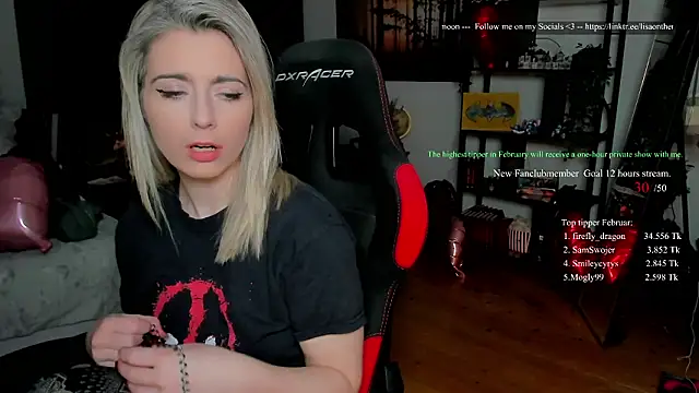 Lisaonthemoon online show from February 15, 2026, 8:41 pm