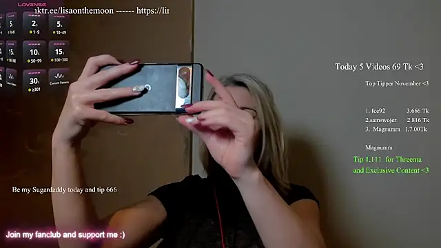 Snapshot of Lisaonthemoon chatting on November 18, 2025, 5:16 pm Lisaonthemoon online show from November 18, 2025, 5:16 pm