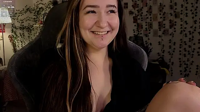 Megan  Hart online show from December 29, 2024, 2:10 pm