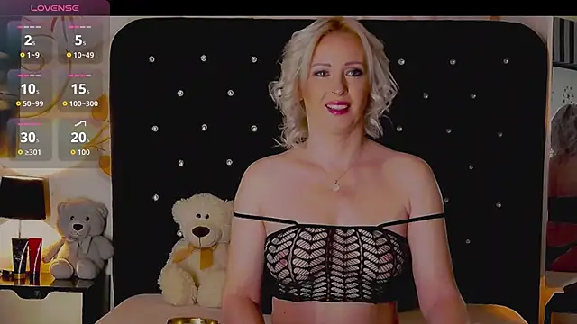 Snapshot of OliviaShaw23 chatting on February 10, 2026, 9:14 pm OliviaShaw23 online show from February 10, 2026, 9:14 pm