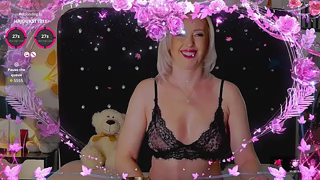 Snapshot of OliviaShaw23 chatting on March 15, 2026, 7:43 pm OliviaShaw23 online show from March 15, 2026, 7:43 pm