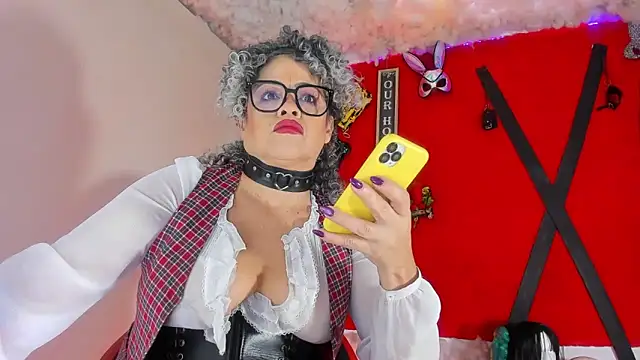 Snapshot of jena_derboo chatting on April 6, 2026, 10:27 am jena derboo online show from April 6, 2026, 10:27 am