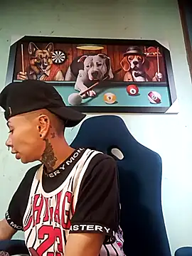 Snapshot of real_fenix chatting on October 15, 2025, 5:10 pm real fenix online show from October 15, 2025, 5:10 pm