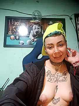 Snapshot of real_fenix chatting on November 13, 2025, 3:32 am real fenix online show from November 13, 2025, 3:32 am