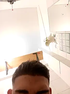 sebaspenegrande2002 online show from April 1, 2026, 4:37 pm