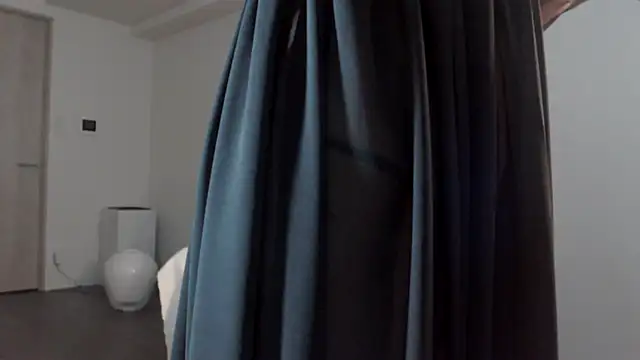 Lily 0000 online show from January 20, 2025, 3:28 pm