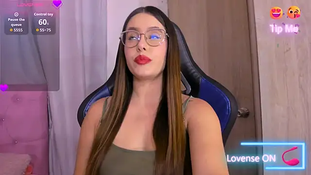 ParisShayk online show from May 15, 2026, 5:55 pm