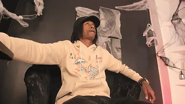 BRYXXXON1 online show from October 12, 2025, 4:52 pm