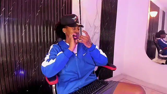 BRYXXXON1 online show from February 20, 2025, 1:19 pm