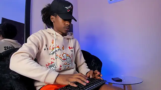 BRYXXXON1 online show from March 7, 2025, 2:12 pm