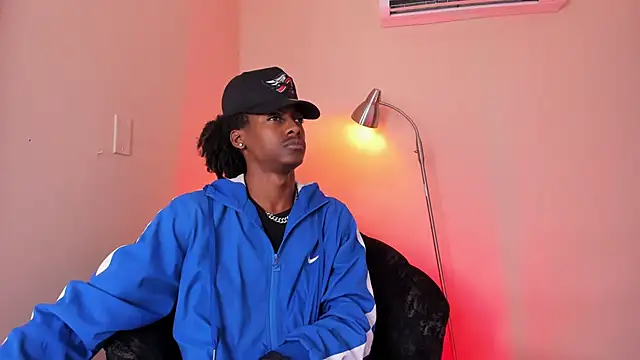 BRYXXXON1 online show from February 25, 2025, 1:53 pm