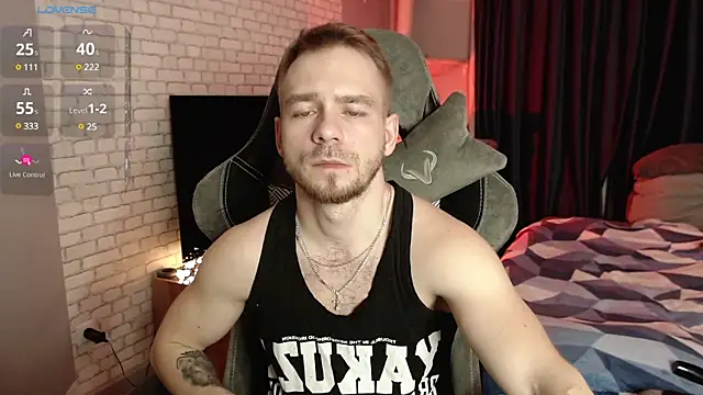 Snapshot of LeoPaulini chatting on March 7, 2025, 4:33 pm LeoPaulini online show from March 7, 2025, 4:33 pm