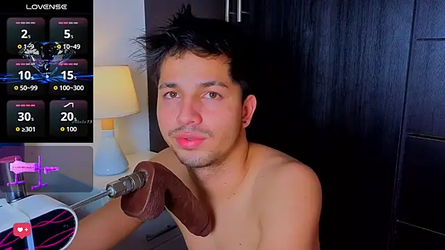 Issac james  online show from May 31, 2026, 4:40 am