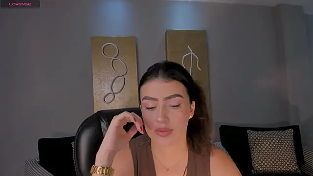 PaulinaSantos  online show from May 14, 2026, 7:11 pm