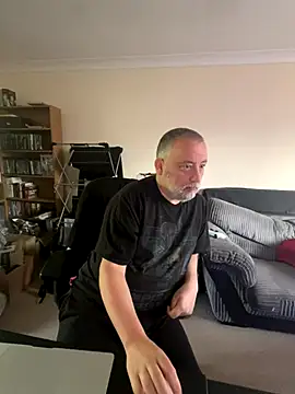 LondonTeffy online show from October 30, 2025, 10:57 am