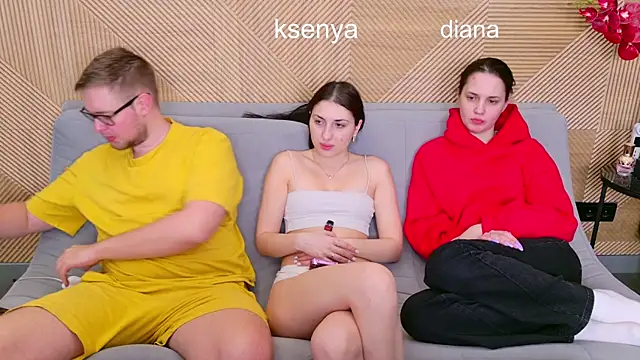 Snapshot of Ksenny chatting on April 10, 2026, 6:09 am Ksenny online show from April 10, 2026, 6:09 am